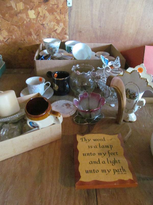 lot 31 image: Fancy Glassware, tea cup and saucer sets, coffee mugs, candle, vase, candy dish, Banana Stand