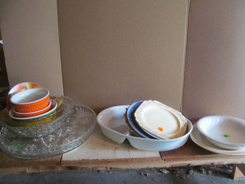 lot 39 image: Crystal Serving Bowls and Platters