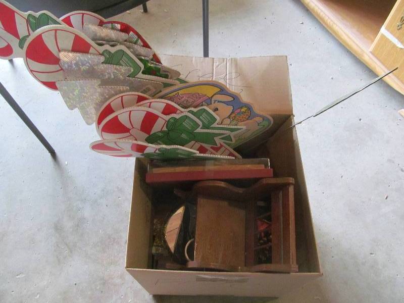 lot 51 image: Box full of Holiday Dcor