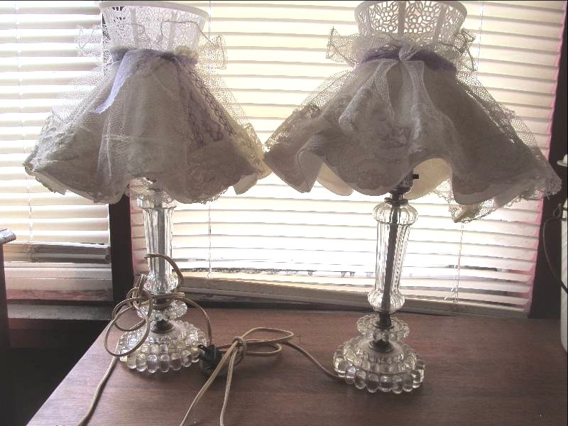 lot 68 image: 2 lamps with shades