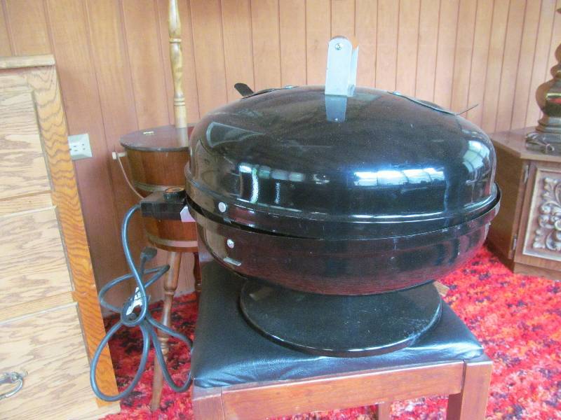 lot 69 image: Electric Grill