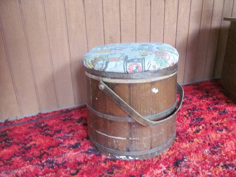 lot 79 image: Unique Seat with Handle and Storage