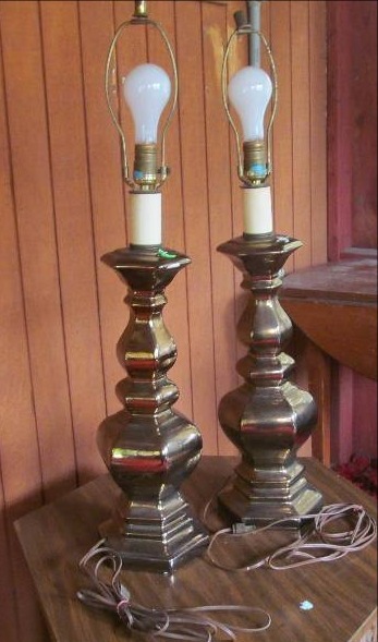 lot 80 image: Matching Lamps