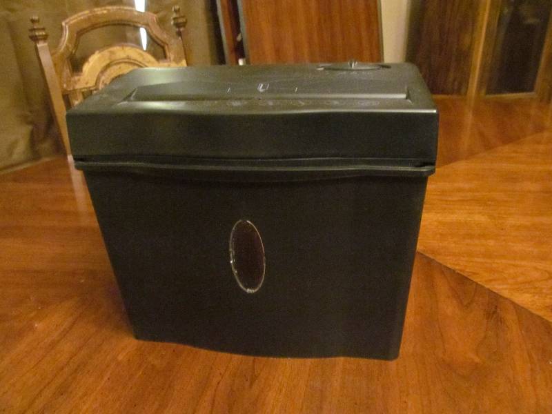 lot 96 image: Paper Shredder