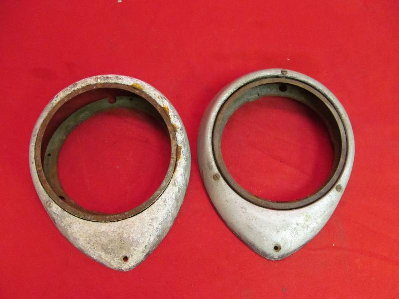 lot 123 image: Late 1930s Bezels
