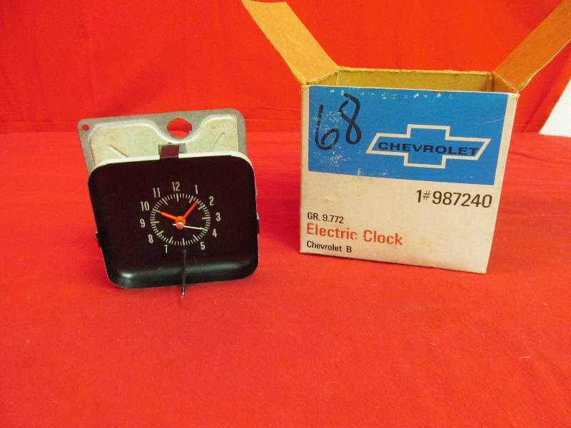 lot 141 image: 1968 Chevrolet Electric Clock