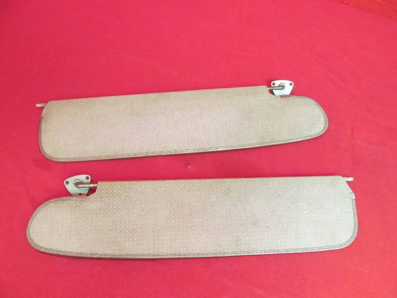 lot 149 image: 1964 Chrysler Windshield visors
