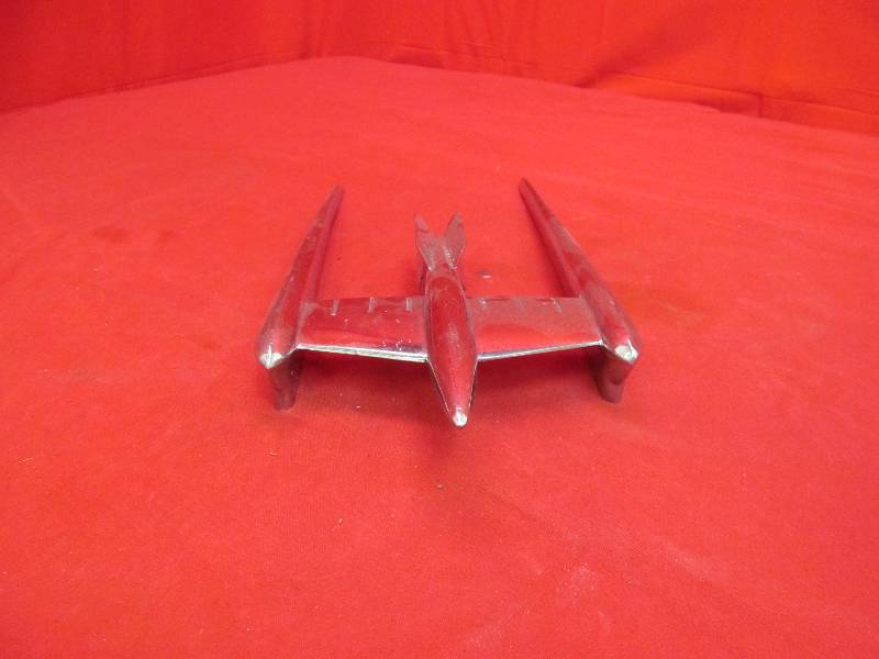 lot 160 image: 1949-1951 Oldsmobile Hood Ornament
