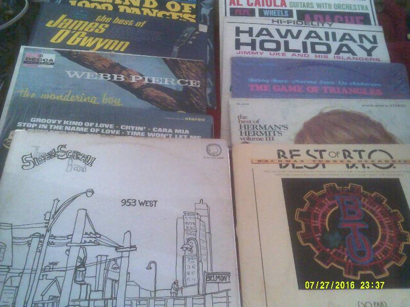 12 COLLECTIBLE RECORDS