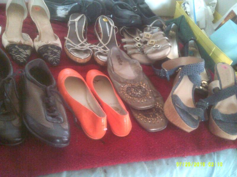 10 PAIR WOMENS SHOES