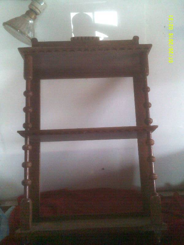 ANTIQUE WOODEN SHELF