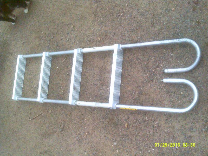 PONTOON LADDER