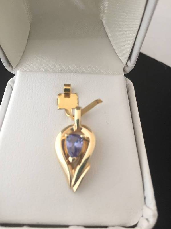 lot 2 image: 14K Gold Tanzanite Pendant