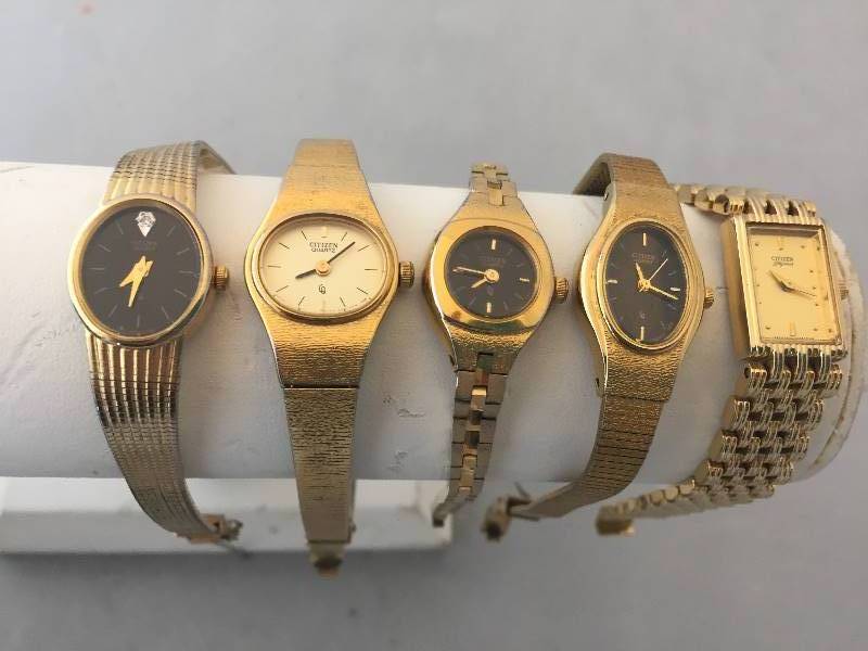 lot 174 image: Watches - Citizen