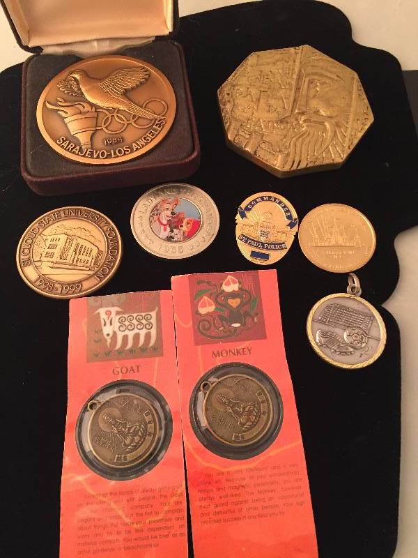 lot 45 image: Collectible Tokens Medallions Medals