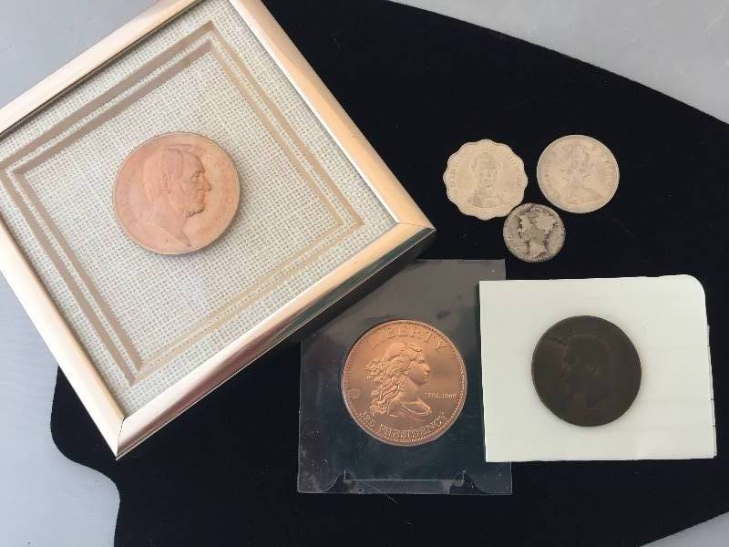 lot 32 image: US & Foreign Coins
