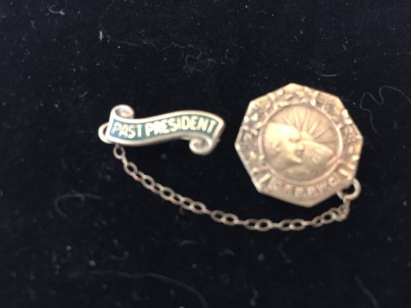 lot 98 image: 10K Gold Pin Medal C.F.B.P.W.C.