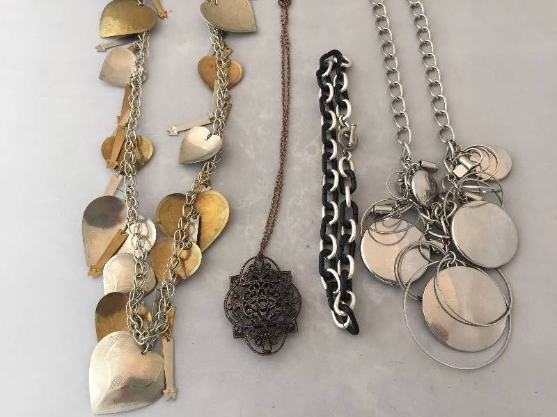 lot 164 image: Necklaces - Metal