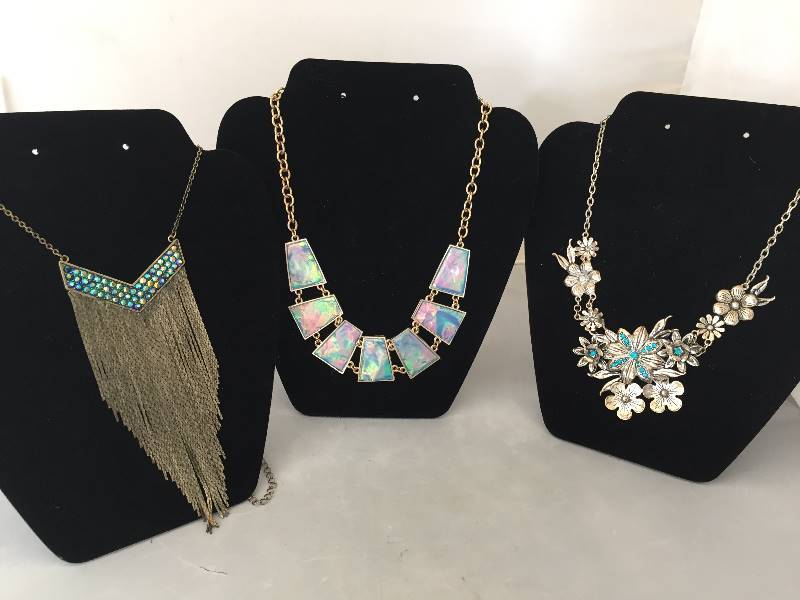 lot 110 image: 3 Statement Necklaces