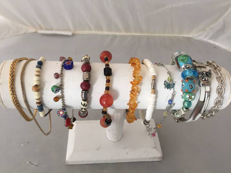 lot 129 image: Bracelets - Wrist & Ankle - Hook Closures