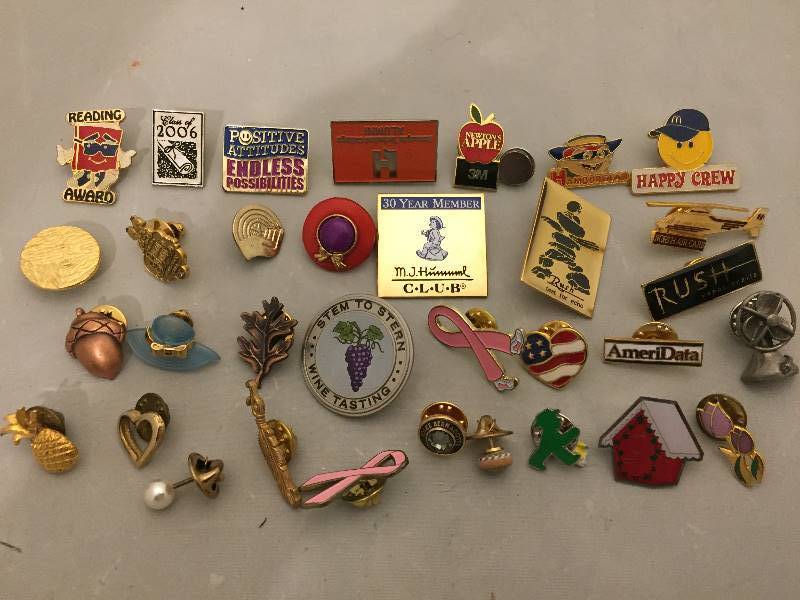 lot 166 image: TacsPins - McDonalds & more
