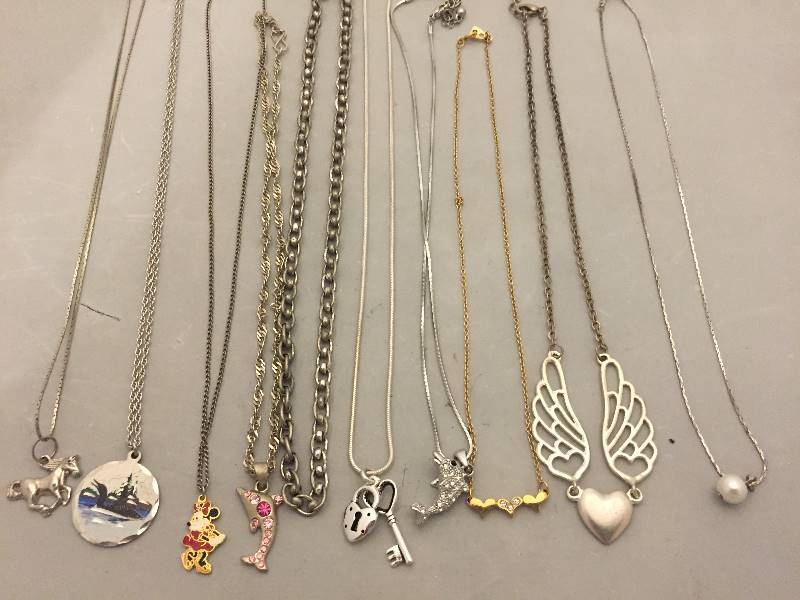 lot 119 image: Necklaces - Chains with Pendants