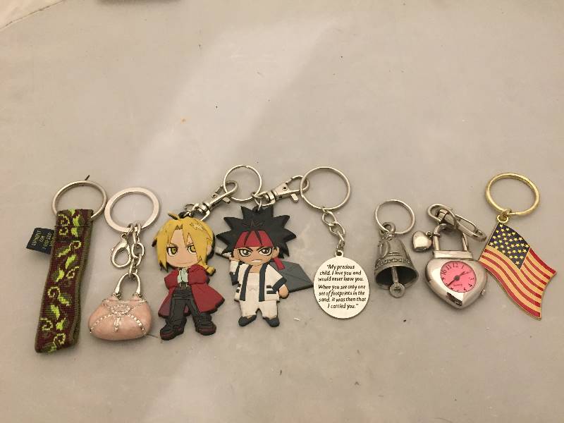 lot 169 image: Keychain Lot