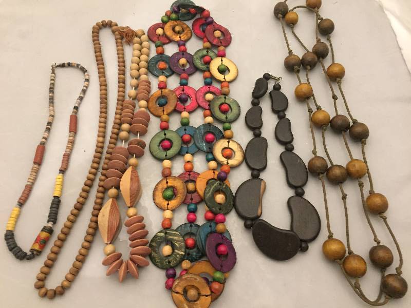 lot 157 image: Necklaces - Wooden Bead