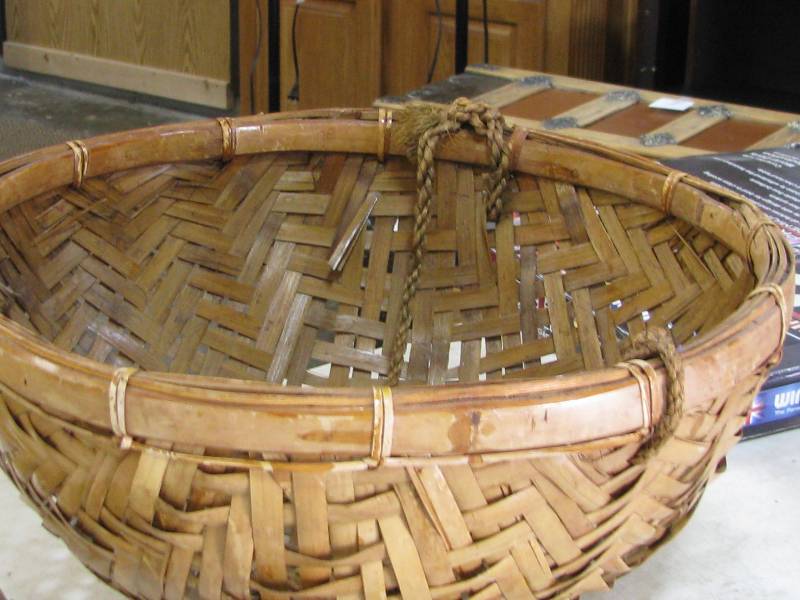 lot 37 image: Hanging Reed Basket