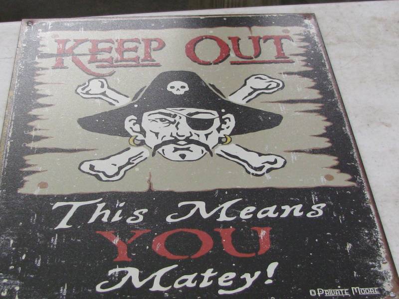lot 84 image: Keep Out Sign