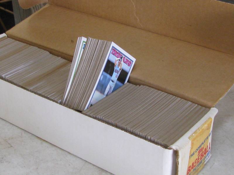 lot 119 image: 1988 Topps Baseball Card Set