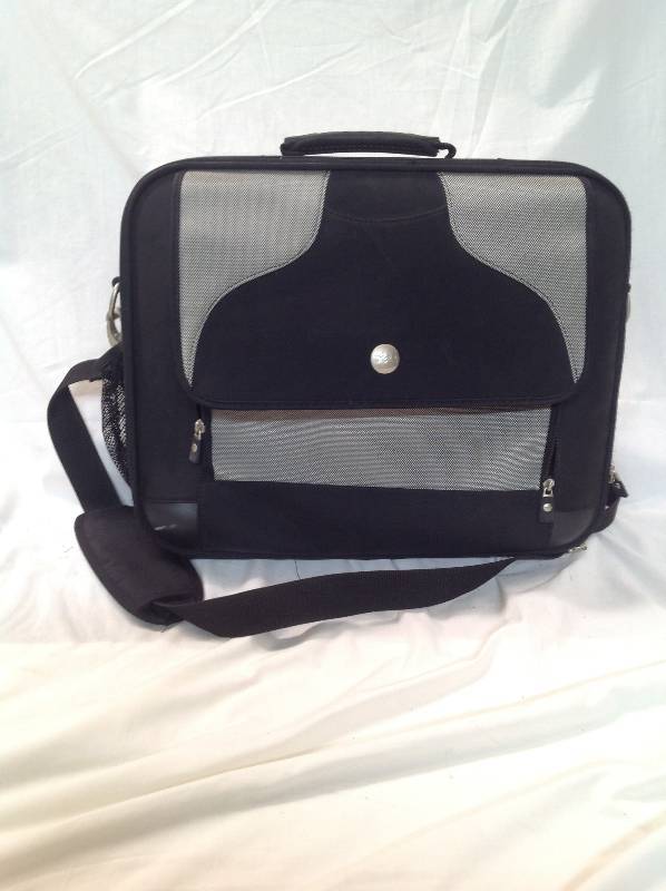 lot 101 image: Dell Laptop Bag with Shoulder Strap