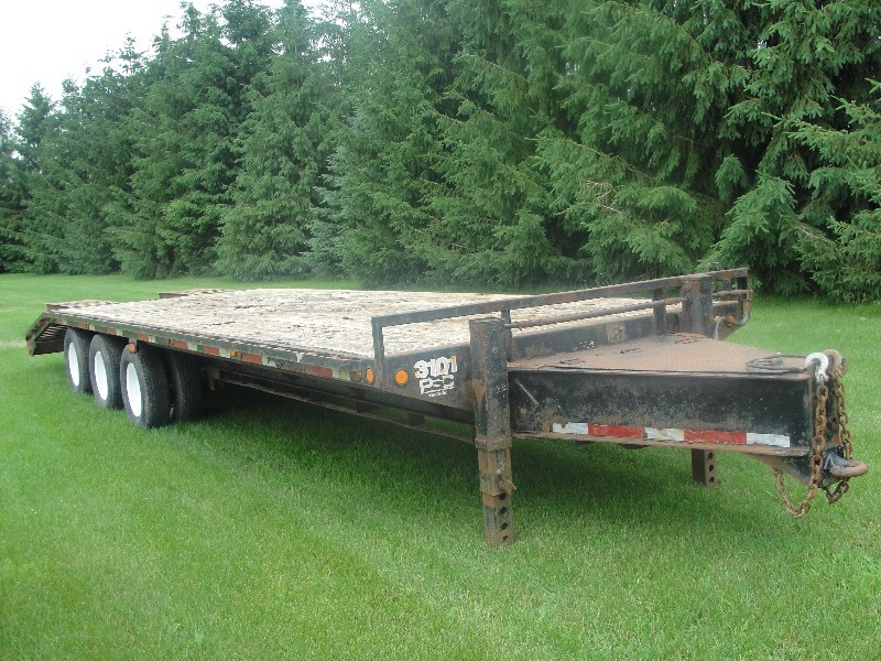 2009  LOAD MAX  TRI-AXLE  EQUIPMENT TRAILER
