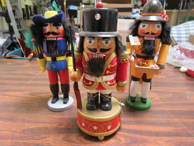 lot 302 image: 3 NUTCRACKERS