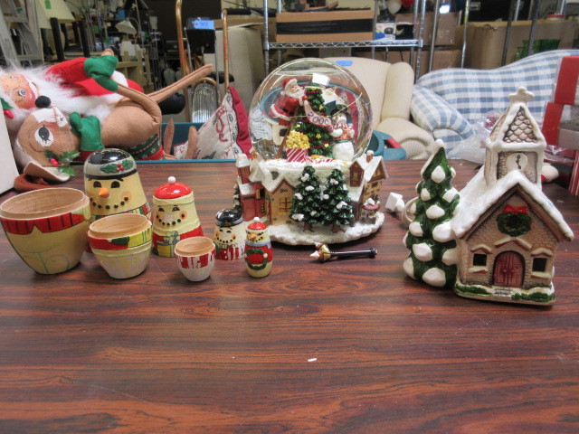 lot 307 image: SNOW GLOBE, NESTING DOLL AND MORE