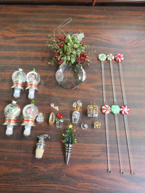 lot 320 image: CRYSTAL AND BAR ACCESSORIES