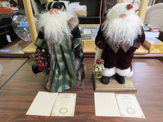 lot 327 image: 2 LIMITED EDITION TIMELESS COLLECTIBLES