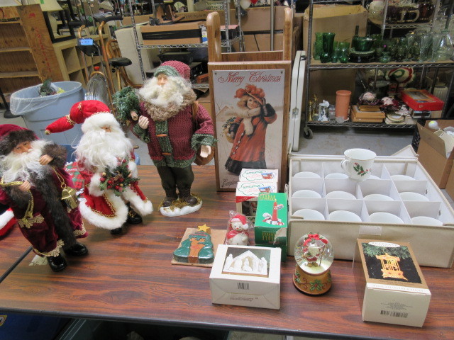 lot 331 image: SANTA DOLLS, HOLIDAY TEA CUPS, AND DECORATIONS