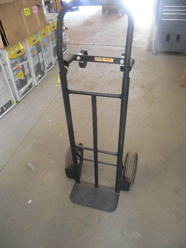 lot 27 image: Milwaukee 800 lb. Capacity 2-in-1 Convertible Hand Truck