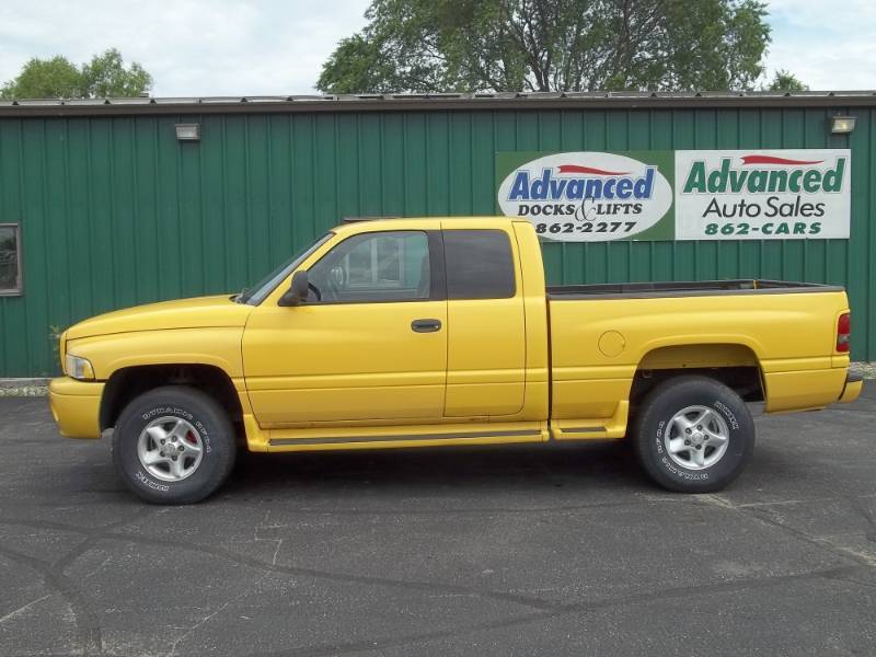2001  Dodge Sport 4 x 4 Four Door Extended Cab