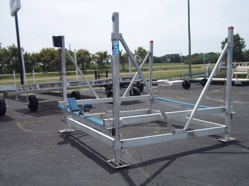 Floe Aluminum Vertical Boat Lift