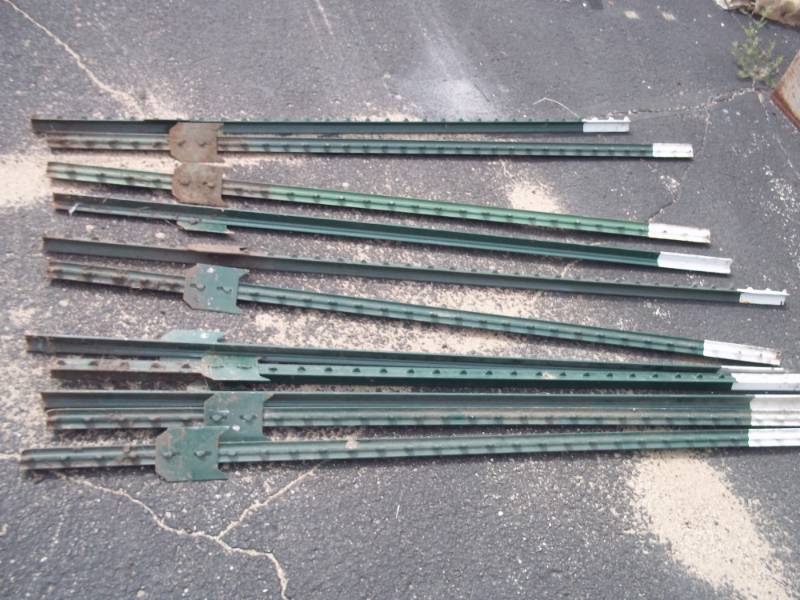 11 Steel Fence posts 5.5
