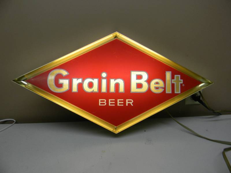 lot 1 image: GRAIN BELT BREWERIES INC. MINPLS. MN - 5    RARE & VINTAGE GRAIN BELT BEER LIGHT (VERY GOOD CONDITION FOR ITS AGE - HARD TO FIND THEM LIKE THIS) - SEE PICTURES