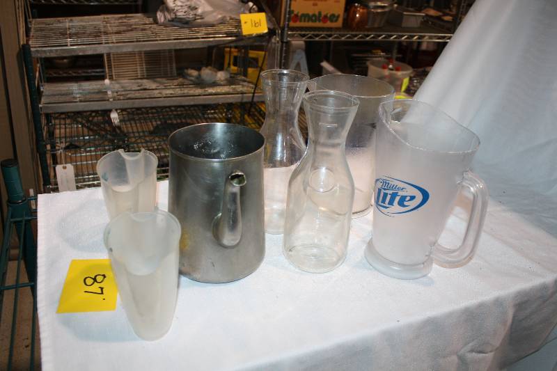 lot 87 image: Pitchers