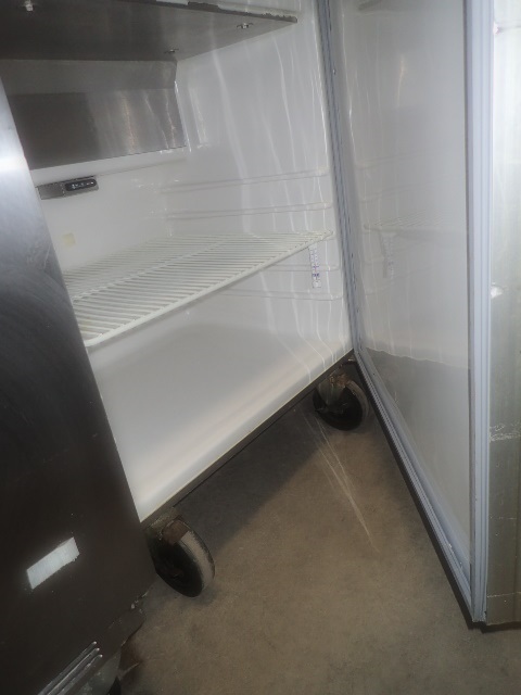 lot 14 image: Silver King 27 Undercounter Refrigerator on Wheels,   115V Runs Cools