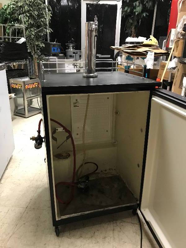 lot 21 image: Haier Kegerator Single Keg on Casters Model # HBFOSEABB - 115 Volts - 1.7 Amps 23.75 x 23.5 x 46