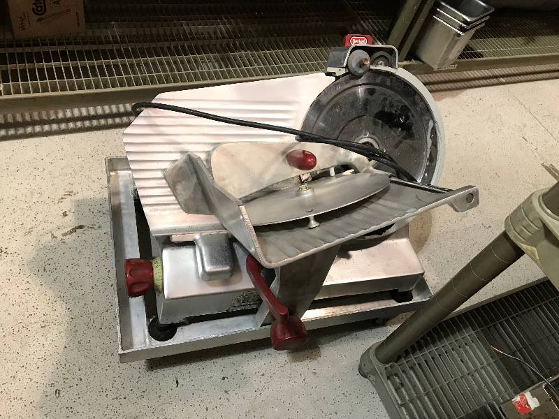 lot 35 image: Berkel, Mod #827A, 12 manual slicer, SN 30750, 115 volts, 2.5 amps,
