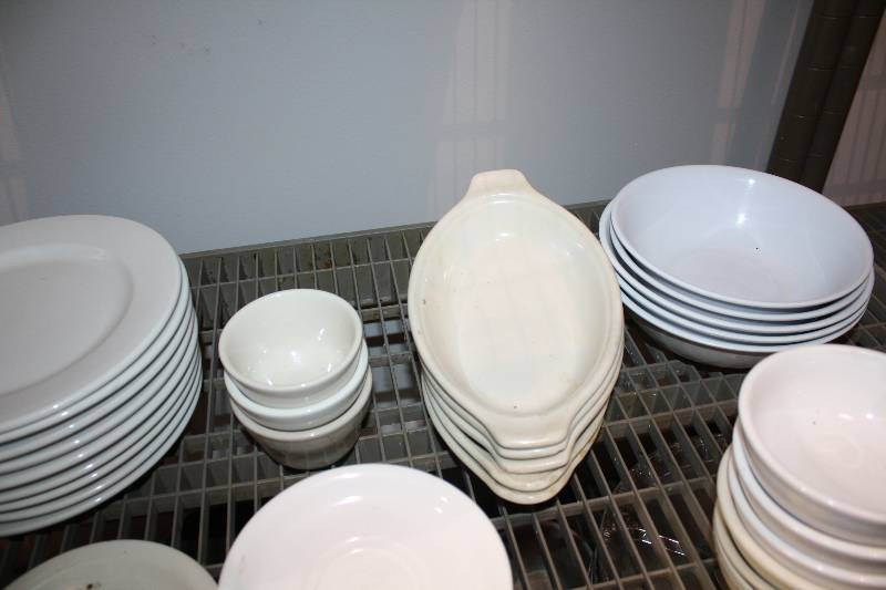 lot 100 image: Assorted Dishes