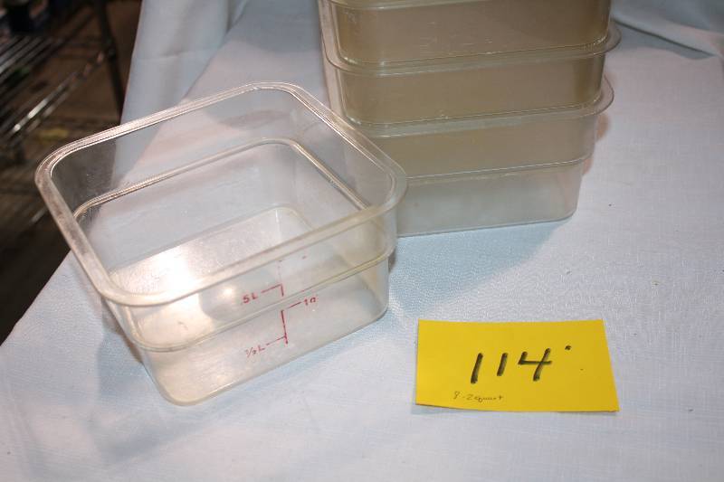lot 114 image: 2 Quart Containers