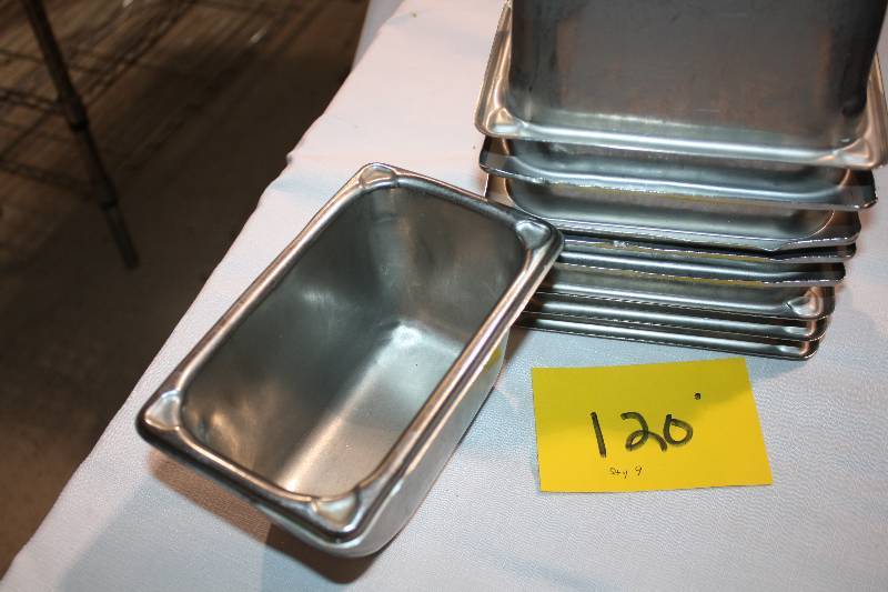 lot 120 image: Stainless 14 Pans 6